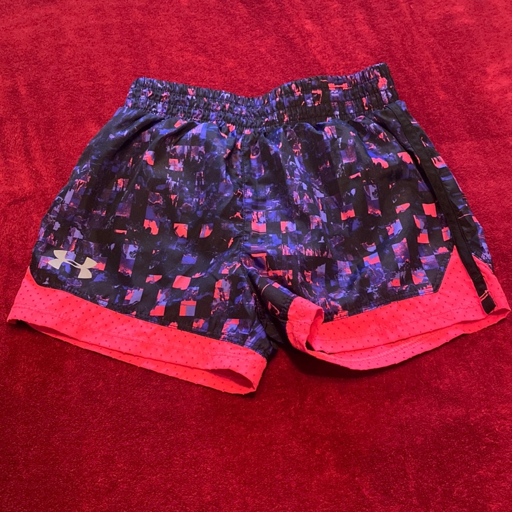 Under Armor Girls Size 6 Shorts EUC